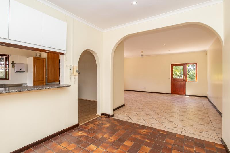 5 Bedroom Property for Sale in Bergvliet Western Cape